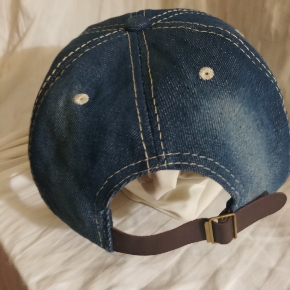 Hat - Picture 3 of 4